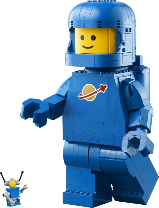 LEGO 40921 Up-Scaled Blue Classic Space Astronaut: 793 Pieces of Nostalgia
