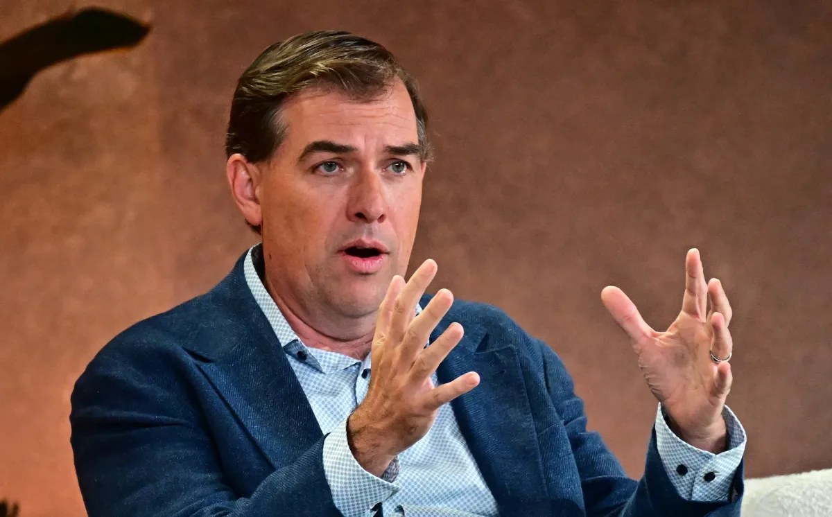 AWS Boss: Why AI's Duopoly Is a Strategic Win